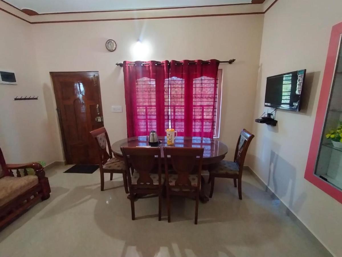 Snowdrop Inn Coorg Madikeri Exteriör bild
